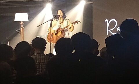 Tur Album Raissa Anggiani di Surabaya : “Kepada, Yang Terhormat”