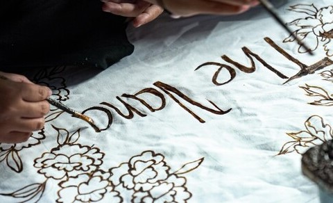 Apresiasi Kreativitas Anak Disabilitas melalui Karya Batik Lukis untuk Rayakan Hari Batik Nasional